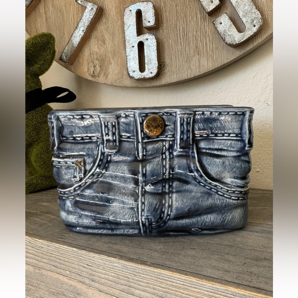 Vtg Kitschy Nowell’s Ceramic  Blue Jeans Letter /pen  Holder 1977 Novelty Desk